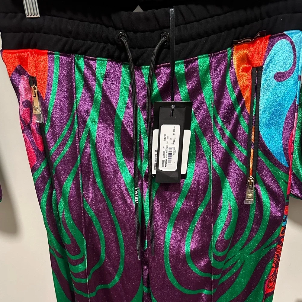 Versace Medusa Music Collection - Picture 7 of 12